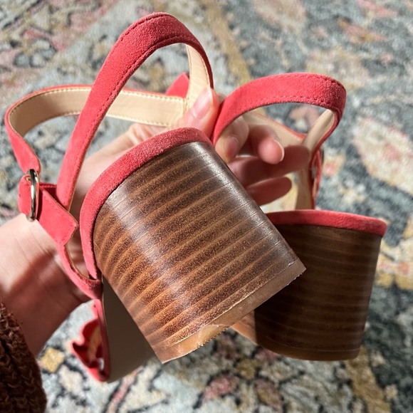 Sole Society Scyler Ruffle Suede Block Heel Sandals Sz 11 - Picture 7 of 8